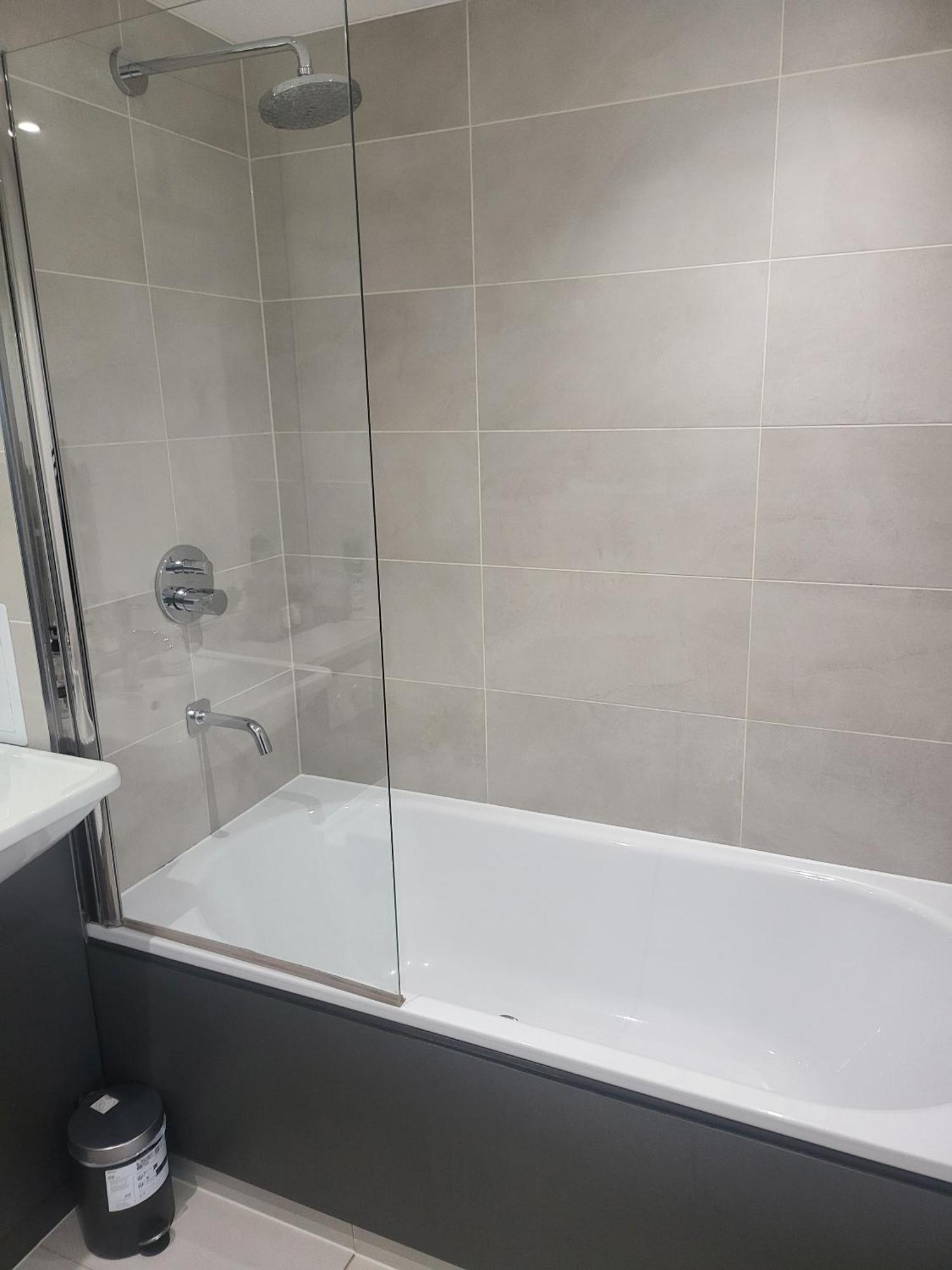 Kayz Lodge- Luxury Ensuite-Private & Shared Accommodation In A New House At The Olympic Village Overlooking Stratford Westfield And Tube Station لندن الغرفة الصورة